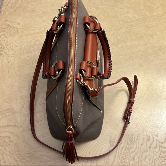Dooney & Bourke Aubrey Leather Satchel with matching cosmetic bag & Key Fob - Picture 3 of 12